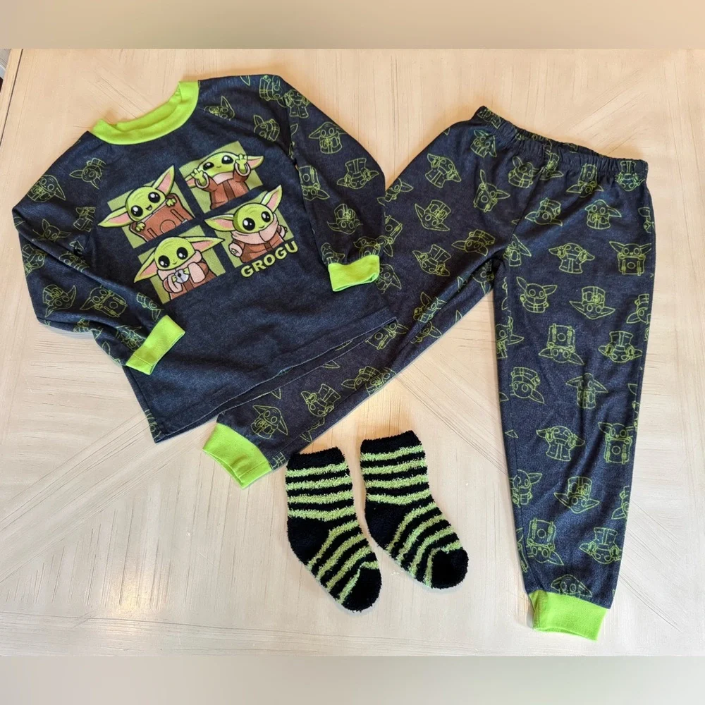 Star Wars Baby Yoda Boys Pajama Set with Socks (3 Piece Set) - Size 4T